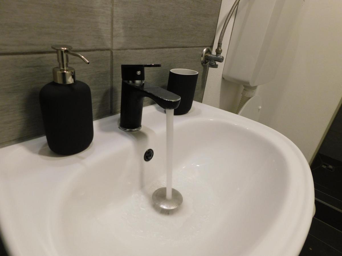 Ledek Apartment Любляна Екстериор снимка