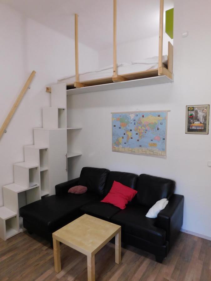 Ledek Apartment Любляна Екстериор снимка